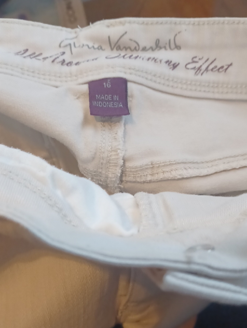 Gloria Vanderbilt "Sasha" Skimmer Sz. 16. L.16.5".R.11.5". W.38". Silver Buttons - Picture 7 of 11